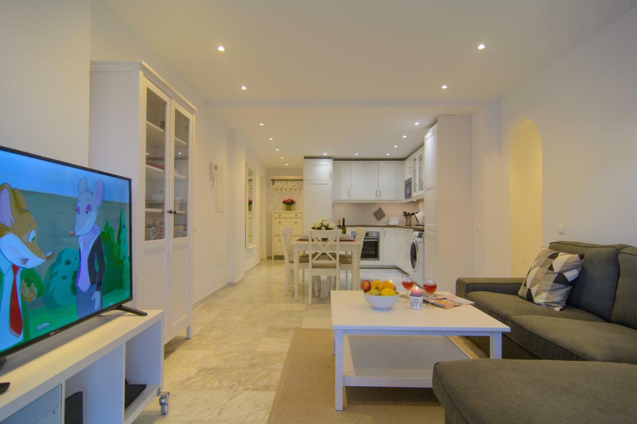 River Playa Beachfront Apartment, Large Terrace Fuengirola Zewnętrze zdjęcie